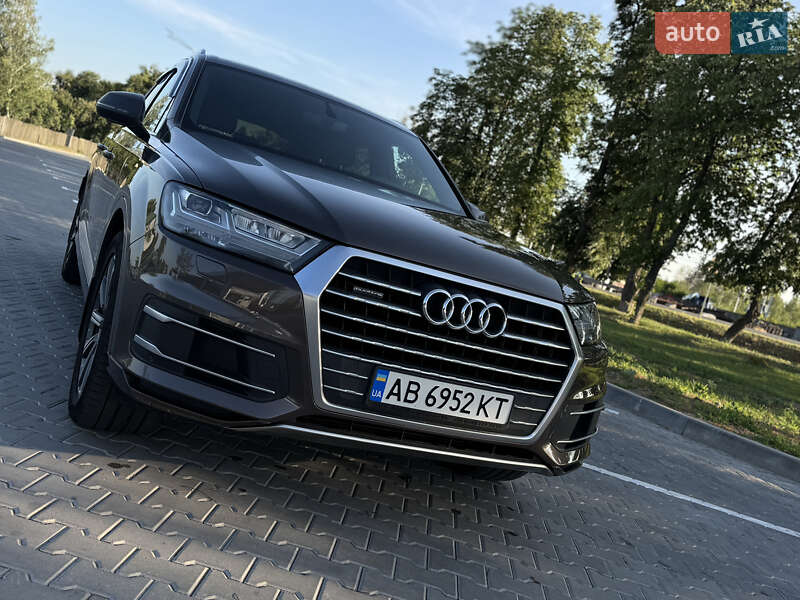 Позашляховик / Кросовер Audi Q7 2018 в Тульчині