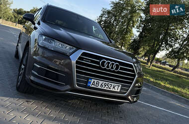 Внедорожник / Кроссовер Audi Q7 2018 в 
