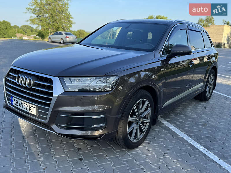 Позашляховик / Кросовер Audi Q7 2018 в Тульчині