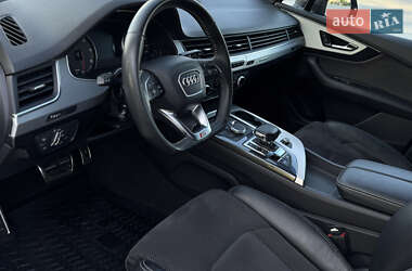Внедорожник / Кроссовер Audi Q7 2018 в 