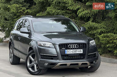 Внедорожник / Кроссовер Audi Q7 2015 в 