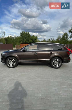 Внедорожник / Кроссовер Audi Q7 2013 в 