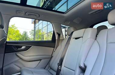 Внедорожник / Кроссовер Audi Q7 2022 в 