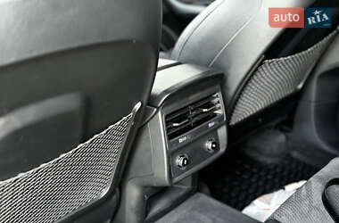 Внедорожник / Кроссовер Audi Q7 2021 в 