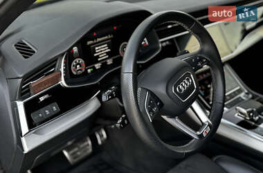 Внедорожник / Кроссовер Audi Q7 2021 в 