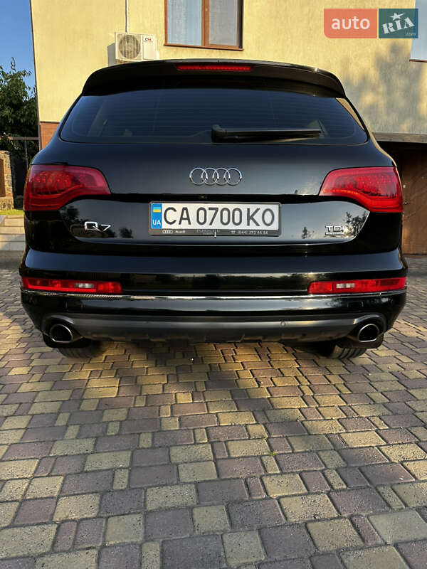 Позашляховик / Кросовер Audi Q7 2015 в Умані