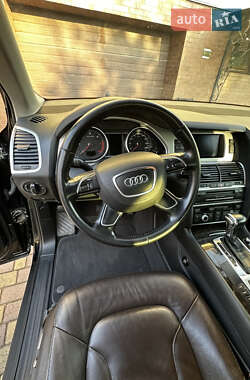 Внедорожник / Кроссовер Audi Q7 2015 в 