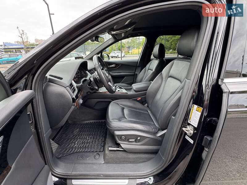 Позашляховик / Кросовер Audi Q7 2016 в Дніпрі