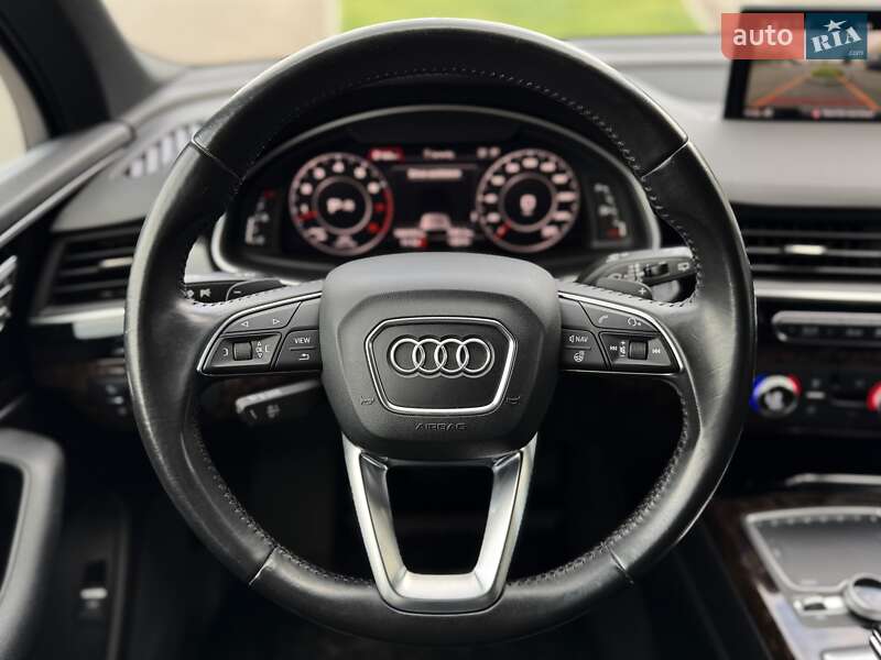 Позашляховик / Кросовер Audi Q7 2016 в Дніпрі