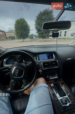 Внедорожник / Кроссовер Audi Q7 2007 в 