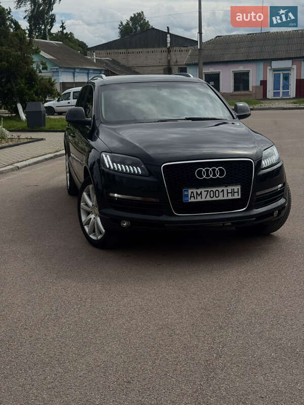 Внедорожник / Кроссовер Audi Q7 2007 в 