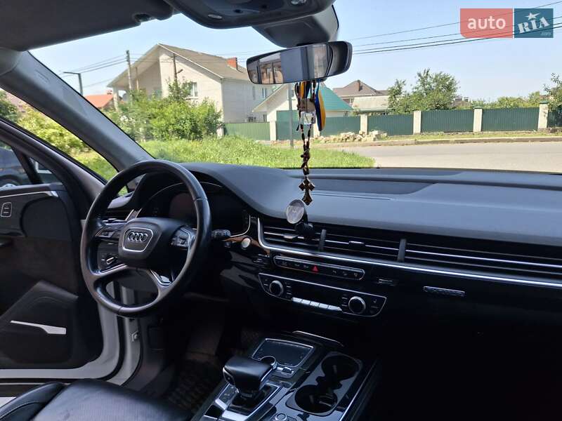 Позашляховик / Кросовер Audi Q7 2016 в Вінниці