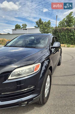 Позашляховик / Кросовер Audi Q7 2007 в 