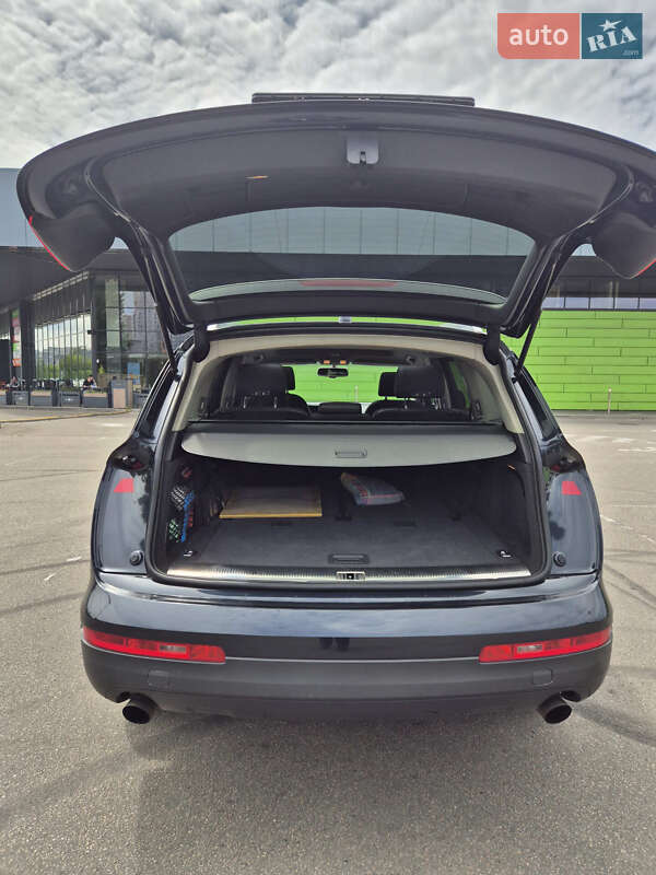 Внедорожник / Кроссовер Audi Q7 2007 в Киеве