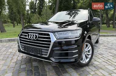 Позашляховик / Кросовер Audi Q7 2016 в 
