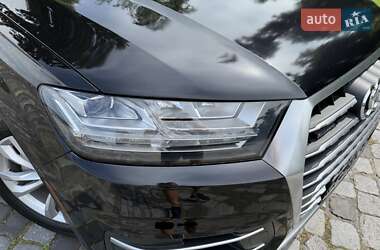 Позашляховик / Кросовер Audi Q7 2016 в 