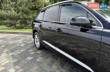 Позашляховик / Кросовер Audi Q7 2016 в 