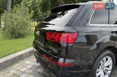 Позашляховик / Кросовер Audi Q7 2016 в 