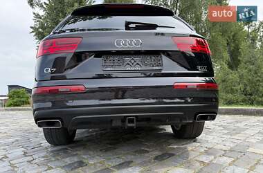 Позашляховик / Кросовер Audi Q7 2016 в 
