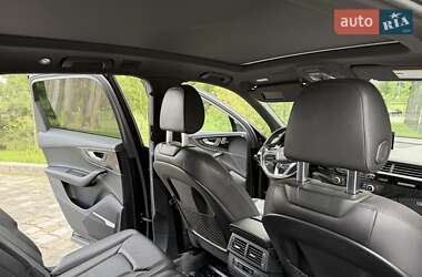 Позашляховик / Кросовер Audi Q7 2016 в 