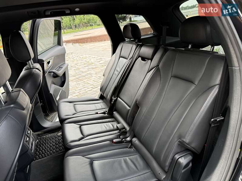 Внедорожник / Кроссовер Audi Q7 2016 в Киеве фото 90 Внедорожник / Кроссовер Audi Q7 2016 в Киеве