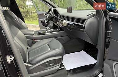Позашляховик / Кросовер Audi Q7 2016 в 