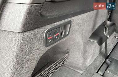 Позашляховик / Кросовер Audi Q7 2016 в 