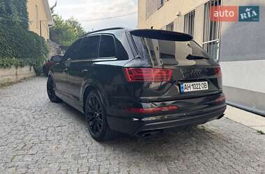 Внедорожник / Кроссовер Audi Q7 2019 в 