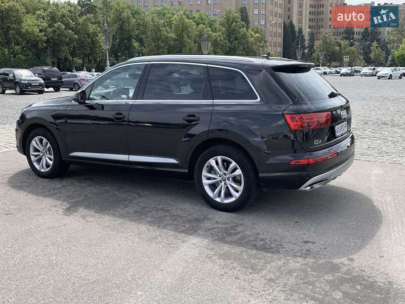Внедорожник / Кроссовер Audi Q7 2017 в Харькове