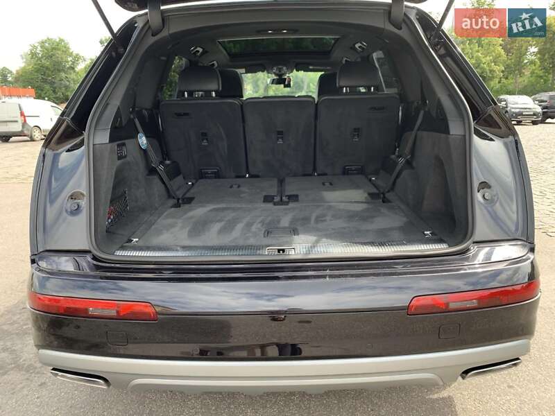 Внедорожник / Кроссовер Audi Q7 2017 в Харькове