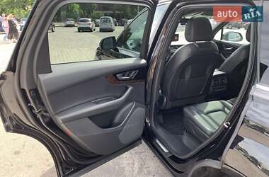 Позашляховик / Кросовер Audi Q7 2017 в 