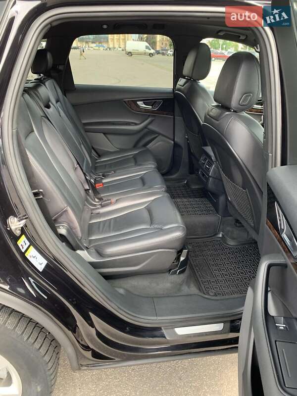 Внедорожник / Кроссовер Audi Q7 2017 в Харькове