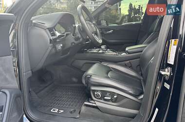 Внедорожник / Кроссовер Audi Q7 2019 в 