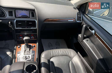 Внедорожник / Кроссовер Audi Q7 2012 в 