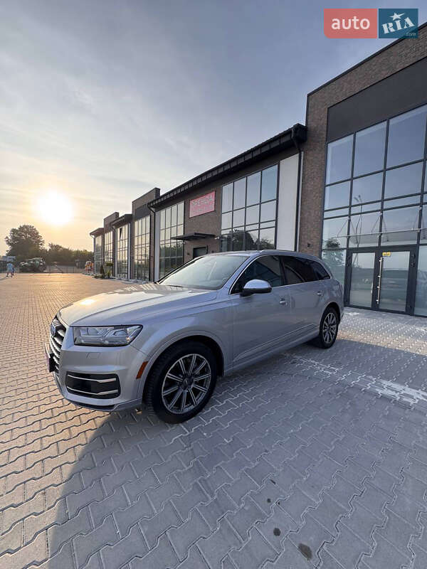 Позашляховик / Кросовер Audi Q7 2017 в Тернополі