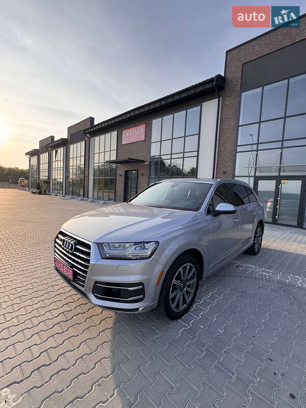 Позашляховик / Кросовер Audi Q7 2017 в Тернополі