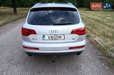 Позашляховик / Кросовер Audi Q7 2010 в 