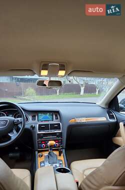 Внедорожник / Кроссовер Audi Q7 2014 в 