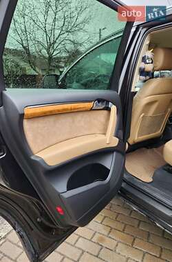 Внедорожник / Кроссовер Audi Q7 2014 в 