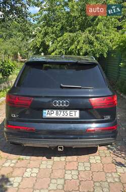 Внедорожник / Кроссовер Audi Q7 2016 в 