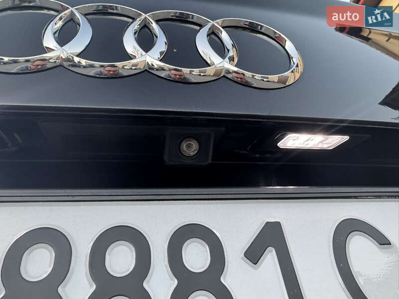 Позашляховик / Кросовер Audi Q7 2015 в Володимирі