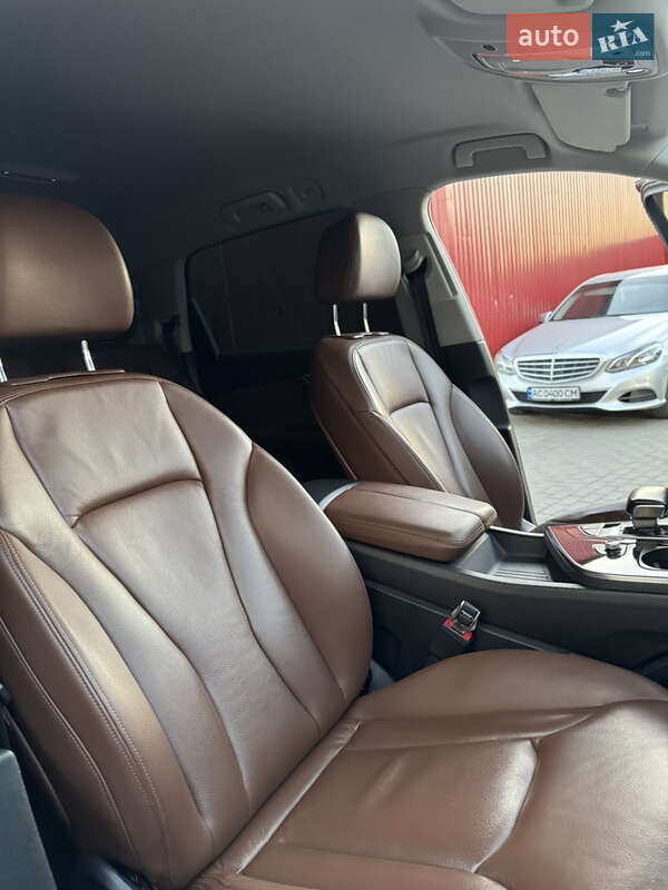 Позашляховик / Кросовер Audi Q7 2015 в Володимирі