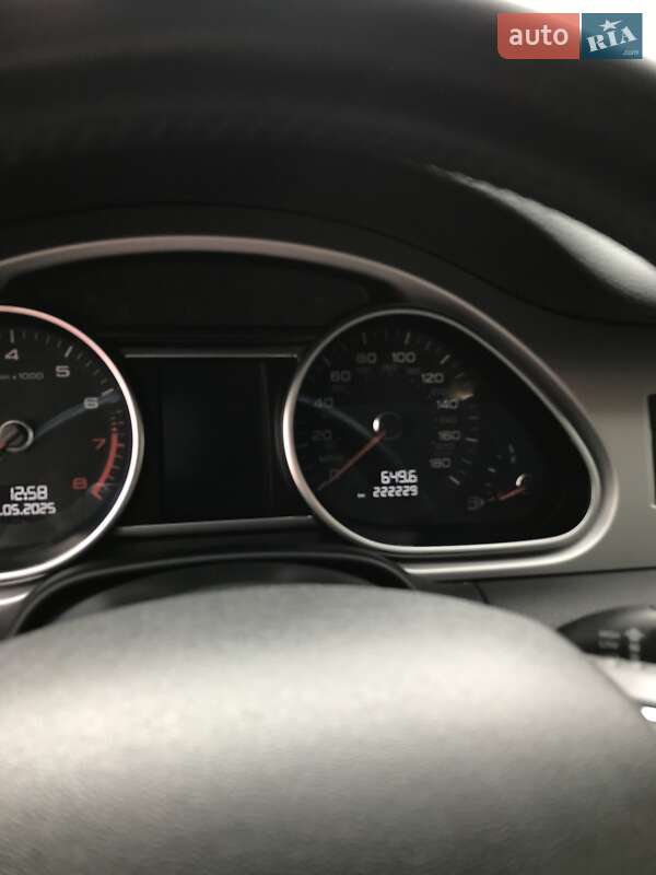 Позашляховик / Кросовер Audi Q7 2012 в Києві