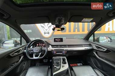 Внедорожник / Кроссовер Audi Q7 2016 в 
