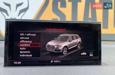 Внедорожник / Кроссовер Audi Q7 2016 в 