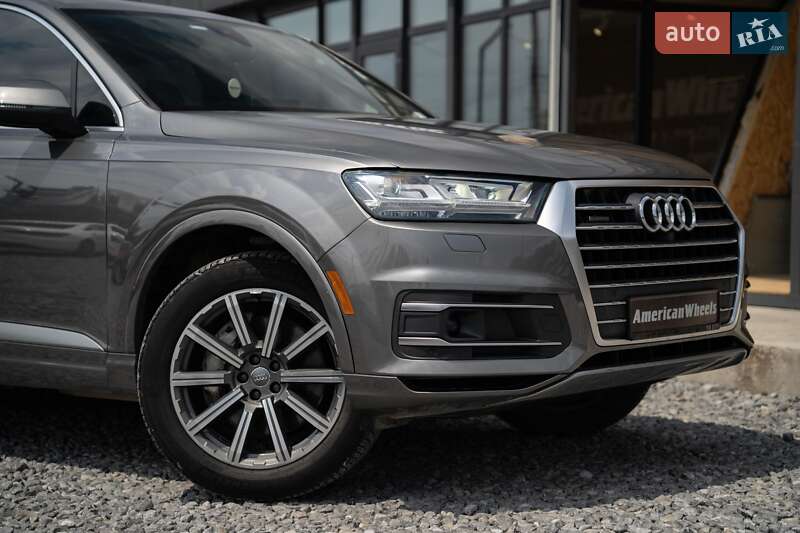 Внедорожник / Кроссовер Audi Q7 2017 в Черновцах