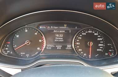 Внедорожник / Кроссовер Audi Q7 2017 в 
