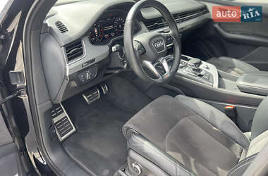 Внедорожник / Кроссовер Audi Q7 2019 в 