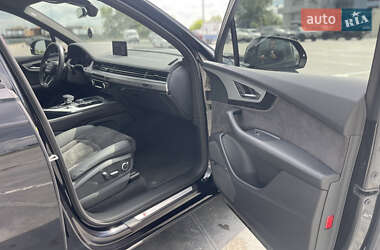 Внедорожник / Кроссовер Audi Q7 2019 в 