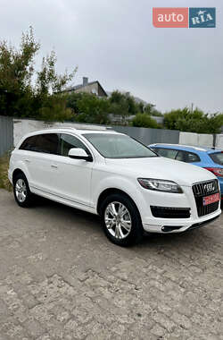 Внедорожник / Кроссовер Audi Q7 2010 в 